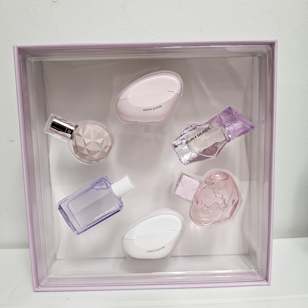 Ariana Grande 6 Piece Mini Coffret Limited Edition Holiday Fragrance Gift Set - Picture 2 of 6